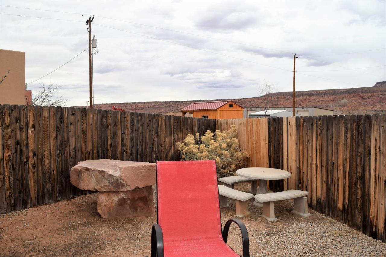 St Dane'S Desert Juniper Cabin Villa Moab Exteriör bild